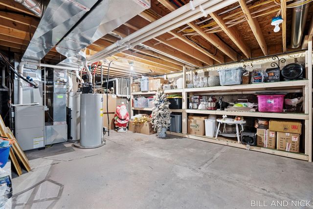 24 Chestnut Street, Douglas, MI 49406