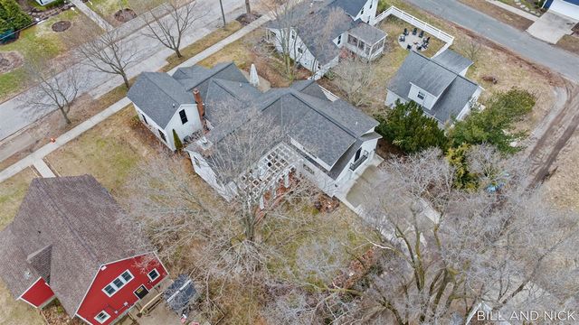 24 Chestnut Street, Douglas, MI 49406