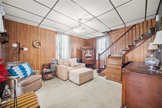 226 Elm St, Canonsburg, PA 15317