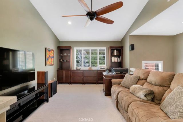 305 Saint Thomas, Oak Park, CA 91377