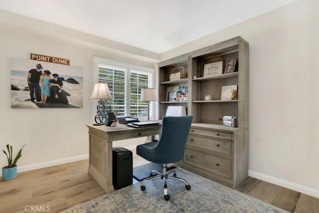 305 Saint Thomas, Oak Park, CA 91377