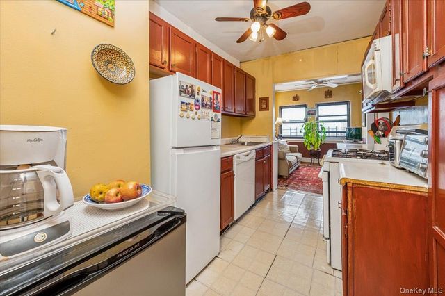 17 N Chatsworth Avenue 3L, Larchmont, NY 10538