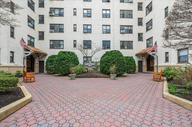 17 N Chatsworth Avenue 3L, Larchmont, NY 10538