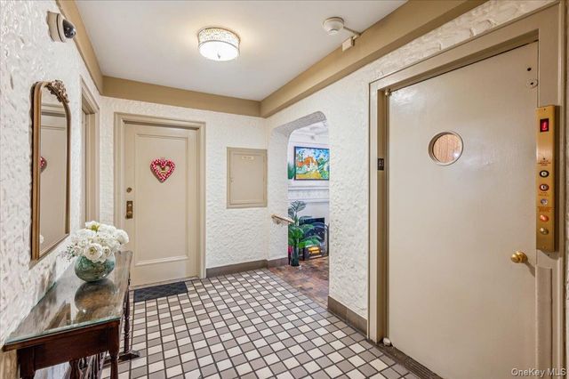 17 N Chatsworth Avenue 3L, Larchmont, NY 10538