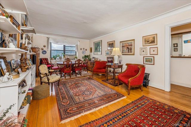 17 N Chatsworth Avenue 3L, Larchmont, NY 10538