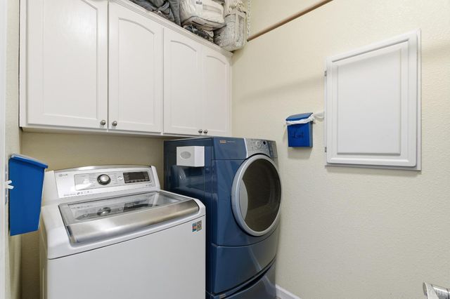 1573 Fireside Way, Lemoore, CA 93245