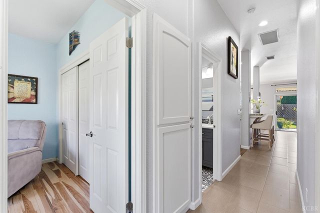 1573 Fireside Way, Lemoore, CA 93245