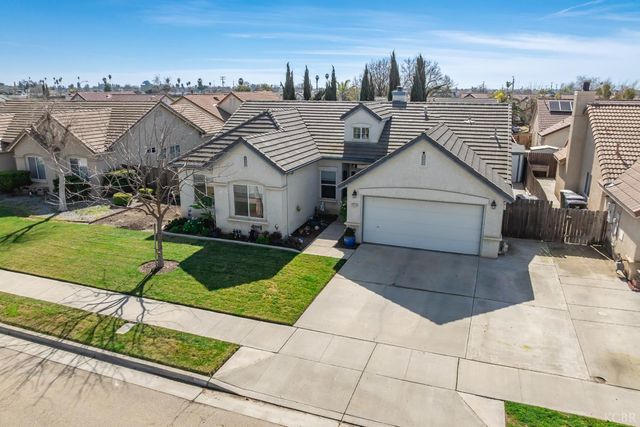 1573 Fireside Way, Lemoore, CA 93245