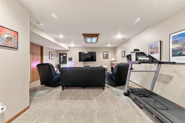8356 NW 28th Street, Ankeny, IA 50023