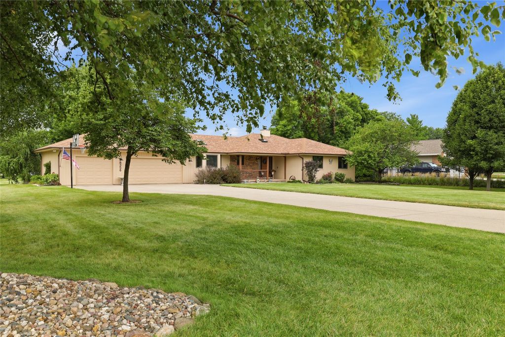 8356 NW 28th Street, Ankeny, IA 50023