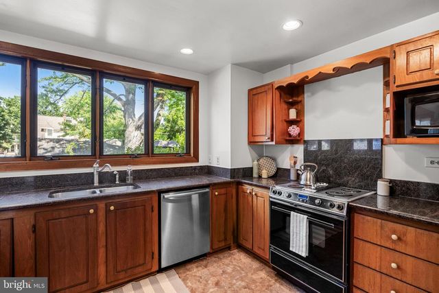 223 S WARNER ST, Woodbury, NJ 08096