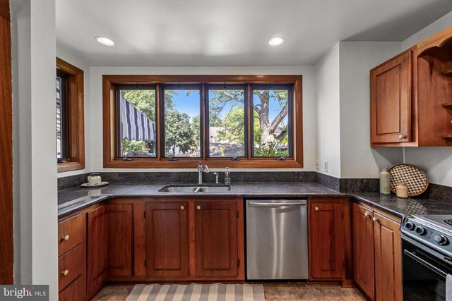 223 S WARNER ST, Woodbury, NJ 08096