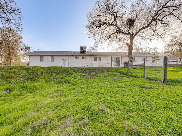 42485 John Muir Drive, Coarsegold, CA 93614