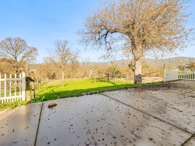 42485 John Muir Drive, Coarsegold, CA 93614