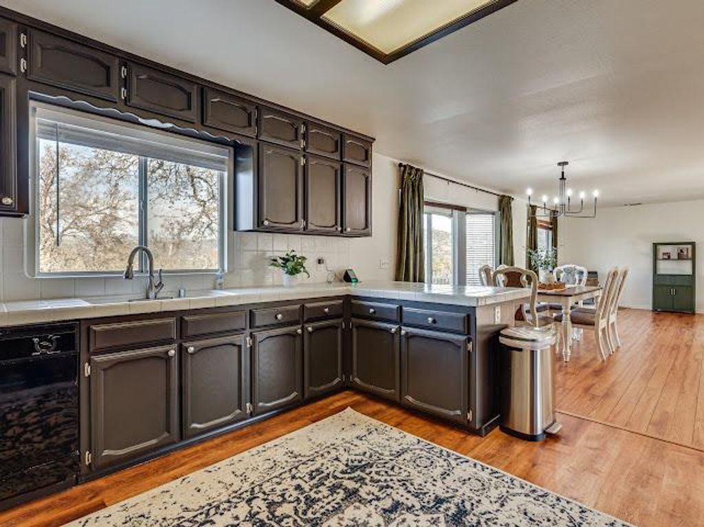 Image 16 of property listing at 42485 John Muir Drive, Coarsegold, CA 93614