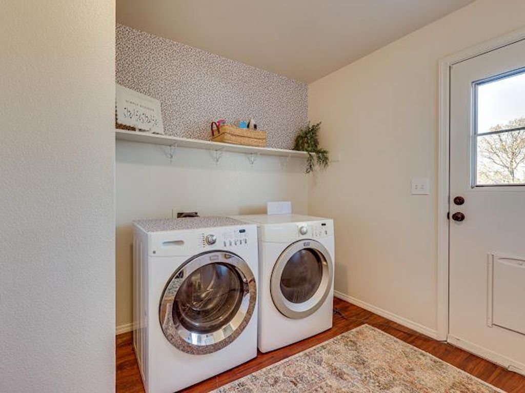 Image 19 of property listing at 42485 John Muir Drive, Coarsegold, CA 93614