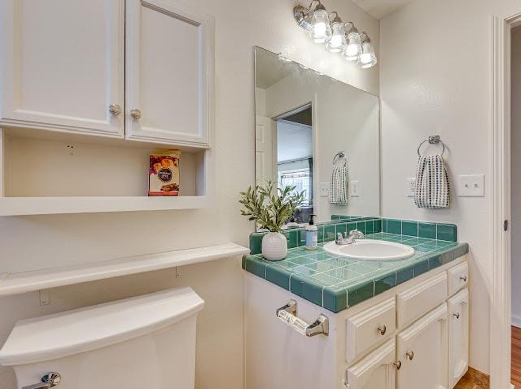 Image 23 of property listing at 42485 John Muir Drive, Coarsegold, CA 93614