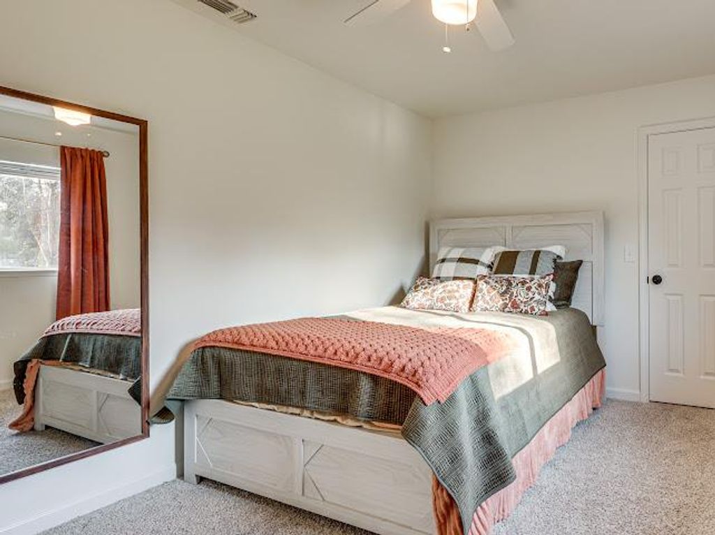 Image 24 of property listing at 42485 John Muir Drive, Coarsegold, CA 93614