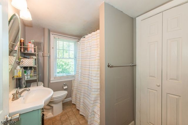 6 N Mount Olive Rd, Mount Olive Twp., NJ 07828