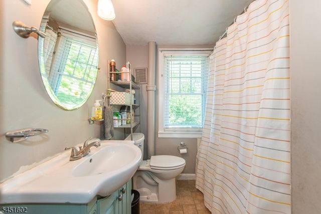 6 N Mount Olive Rd, Mount Olive Twp., NJ 07828