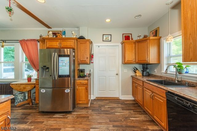 6 N Mount Olive Rd, Mount Olive Twp., NJ 07828