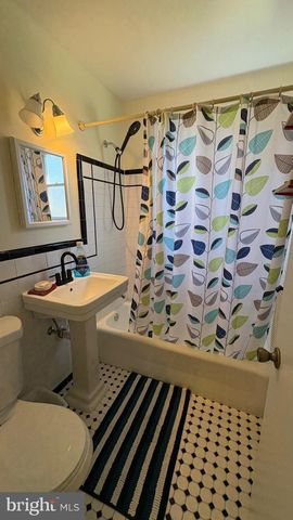 5713 PONTIAC, Berwyn Heights, MD 20740