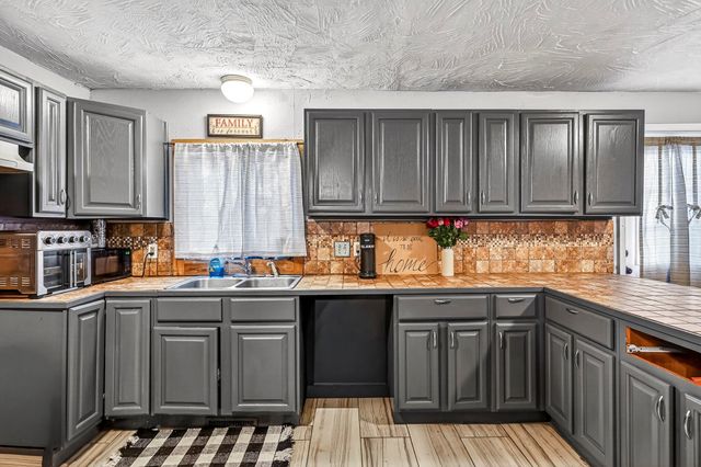 2801 W Washita Street, Springfield, MO 65807