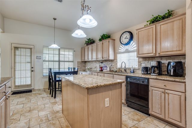 8402 Hartford Drive, Rowlett, TX 75089