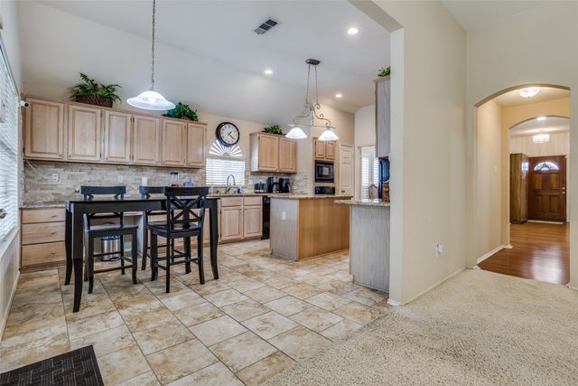 8402 Hartford Drive, Rowlett, TX 75089