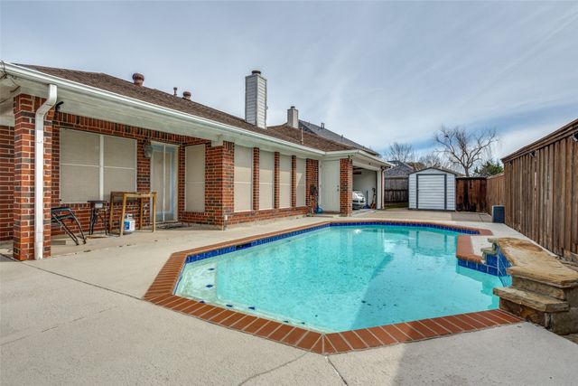 8402 Hartford Drive, Rowlett, TX 75089