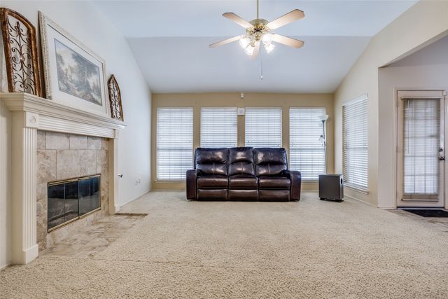 8402 Hartford Drive, Rowlett, TX 75089
