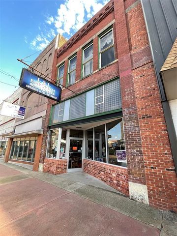 313 W Chickasha Avenue, Chickasha, OK 73018