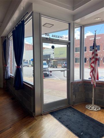 313 W Chickasha Avenue, Chickasha, OK 73018