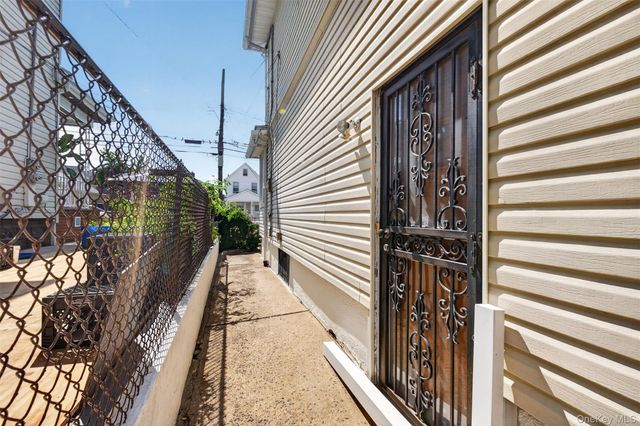 132-35 57th Road, Flushing, NY 11355