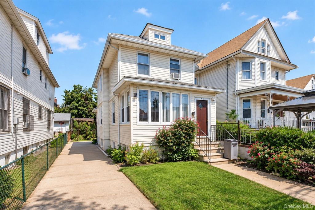132-35 57th Road, Flushing, NY 11355 — exterior