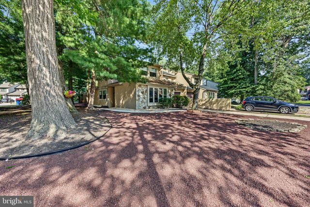 23 GOSHAWK CT, Voorhees, NJ 08043
