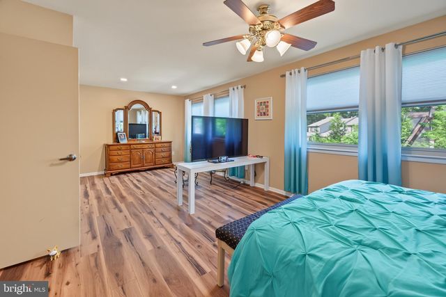 23 GOSHAWK CT, Voorhees, NJ 08043