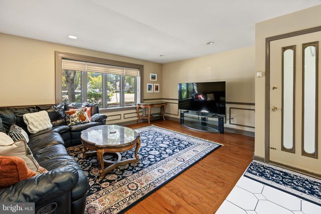 23 GOSHAWK CT, Voorhees, NJ 08043