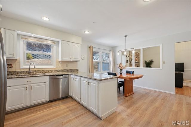 394 Branchport Drive, Chesterfield, MO 63017