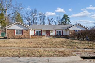 394 Branchport Drive, Chesterfield, MO 63017