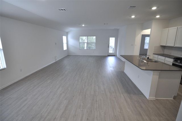 1537 Chapel Ranch RD, Georgetown, TX 78628