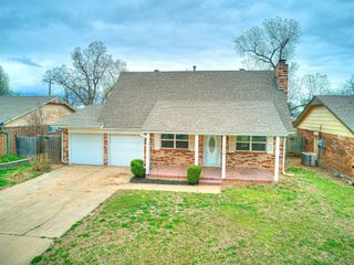 1116 Cavalier Street, Moore, OK 73160