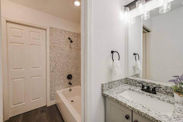 6913 Shannon DR, Austin, TX 78724