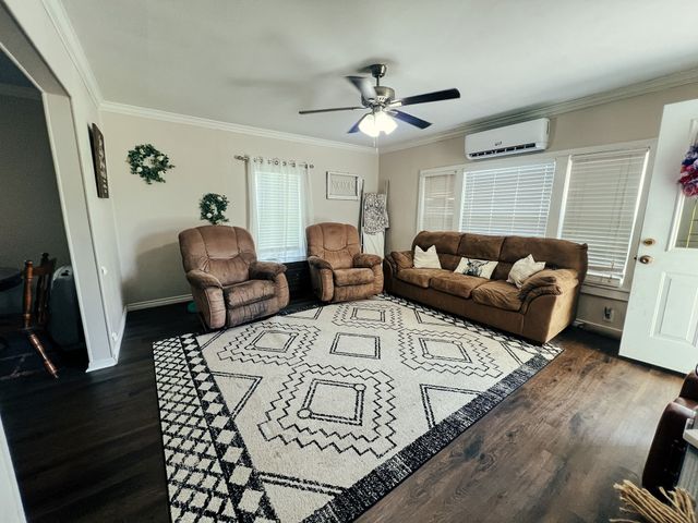 308 N Bois D Arc Street, Savoy, TX 75479