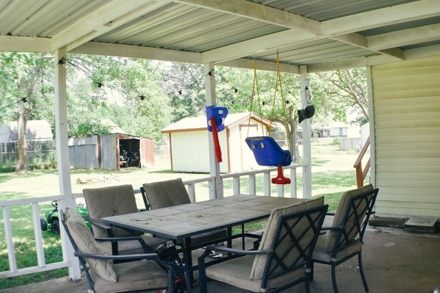 308 N Bois D Arc Street, Savoy, TX 75479