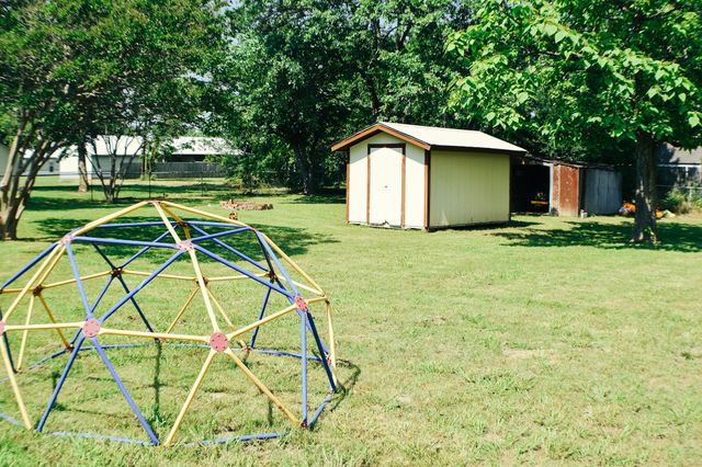 308 N Bois D Arc Street, Savoy, TX 75479