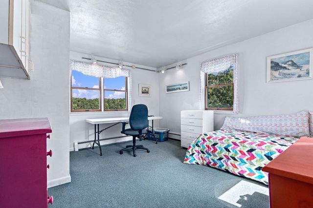 28 Arlington Rd, Wareham, MA 02571