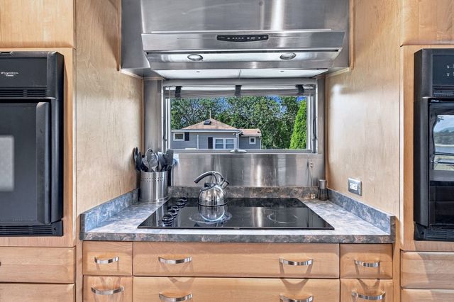 28 Arlington Rd, Wareham, MA 02571