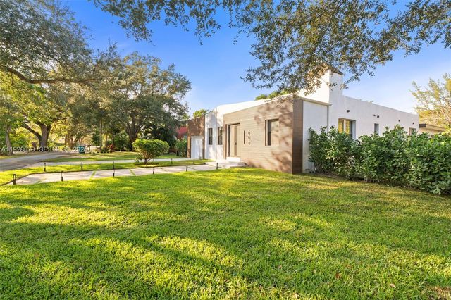 665 NE 117th st, Biscayne Park, FL 33161