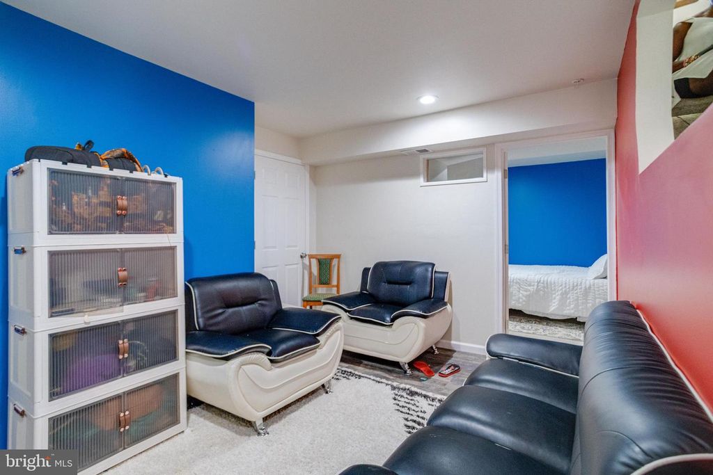 Image 31 of property listing at 5 SHIREHALL CT, Middle River, MD 21220